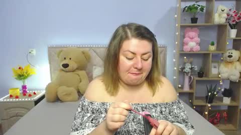 zannadreil online show from March 11, 2025, 7:14 pm