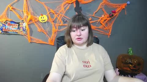 zannadreil online show from November 4, 2025, 7:13 pm