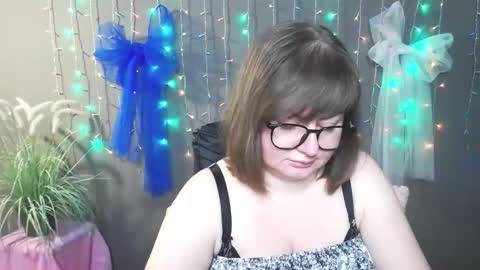 zannadreil online show from December 3, 2025, 8:07 pm