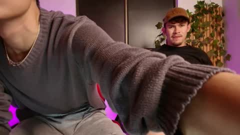 Snapshot of zanty2308 chatting on December 1, 2025, 7:02 am Tiiago Mallz online show from December 1, 2025, 7:02 am