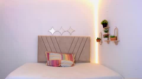 Zara online show from May 1, 2026, 12:21 pm