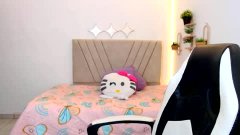 Snapshot of zara_cute18 chatting on June 16, 2026, 12:08 pm Zara online show from June 16, 2026, 12:08 pm