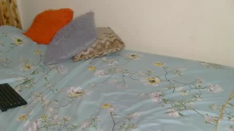 Snapshot of zara_lae chatting on May 6, 2026, 6:08 am nicky online show from May 6, 2026, 6:08 am