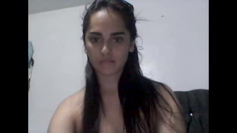 zaraa_lopez online show from March 4, 2026, 7:36 am