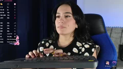 Snapshot of zaradames_ chatting on June 5, 2026, 1:34 am zaradames_ online show from June 5, 2026, 1:34 am