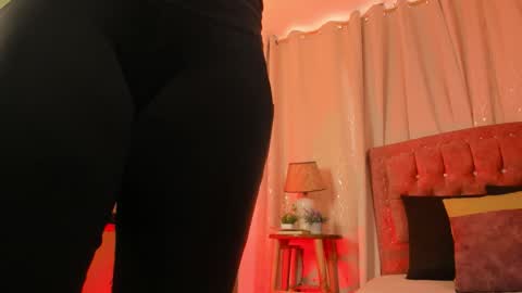 Zara . online show from October 27, 2025, 12:09 pm