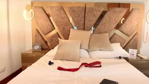 Snapshot of zarah_andrews chatting on January 20, 2025, 11:32 pm Zarah Andrews online show from January 20, 2025, 11:32 pm