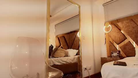 Snapshot of zarah_andrews chatting on September 16, 2025, 12:06 pm Zarah Andrews online show from September 16, 2025, 12:06 pm