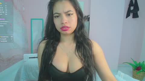 Snapshot of zarah_torres chatting on January 7, 2025, 7:17 pm Zarah online show from January 7, 2025, 7:17 pm