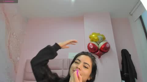 Snapshot of zarah_torres chatting on September 17, 2025, 10:00 pm Zarah online show from September 17, 2025, 10:00 pm