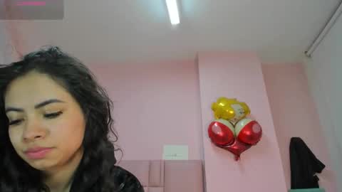 Snapshot of zarah_torres chatting on October 8, 2025, 11:24 pm Zarah online show from October 8, 2025, 11:24 pm