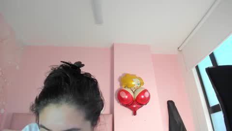 Snapshot of zarah_torres chatting on November 25, 2025, 10:32 pm Zarah online show from November 25, 2025, 10:32 pm