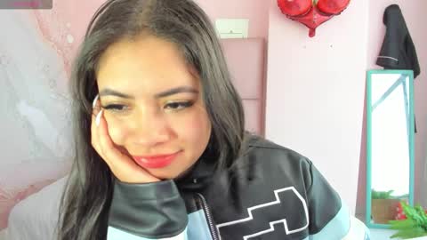 Snapshot of zarah_torres chatting on November 30, 2025, 5:39 pm Zarah online show from November 30, 2025, 5:39 pm