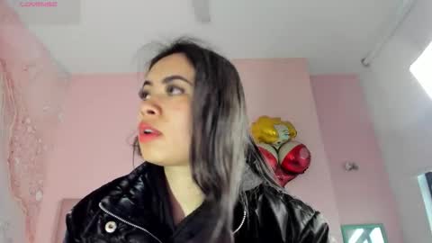 Snapshot of zarah_torres chatting on December 16, 2025, 9:42 pm Zarah online show from December 16, 2025, 9:42 pm