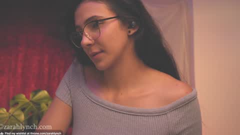 Snapshot of zarahlynch chatting on December 5, 2024, 9:06 pm Miss Lynch Next show 2911 online show from December 5, 2024, 9:06 pm