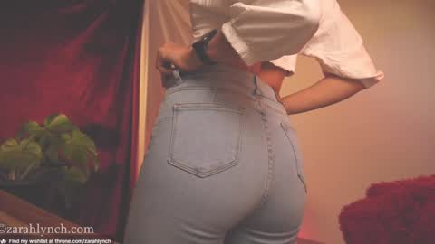 Snapshot of zarahlynch chatting on December 16, 2024, 11:50 pm Miss Lynch Next show 2911 online show from December 16, 2024, 11:50 pm