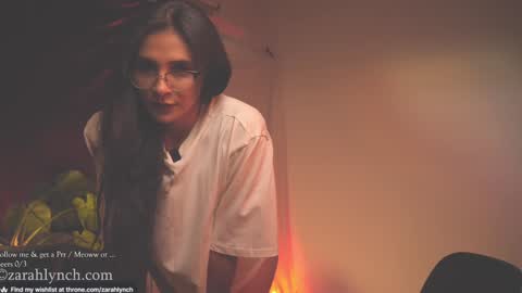 Snapshot of zarahlynch chatting on January 13, 2025, 1:45 am Miss Lynch Next show 2911 online show from January 13, 2025, 1:45 am