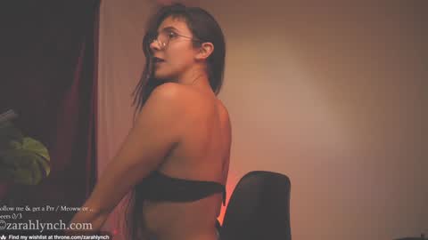 Snapshot of zarahlynch chatting on January 16, 2025, 11:16 pm Miss Lynch Next show 2911 online show from January 16, 2025, 11:16 pm