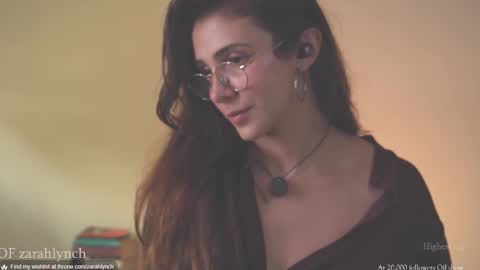 Snapshot of zarahlynch chatting on October 31, 2025, 9:16 pm Miss Lynch Next show 2911 online show from October 31, 2025, 9:16 pm