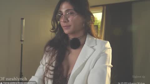 Snapshot of zarahlynch chatting on November 4, 2025, 10:09 pm Miss Lynch Next show 2911 online show from November 4, 2025, 10:09 pm