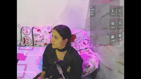 Snapshot of zaraluxx chatting on January 6, 2026, 12:25 am zaraluxx online show from January 6, 2026, 12:25 am