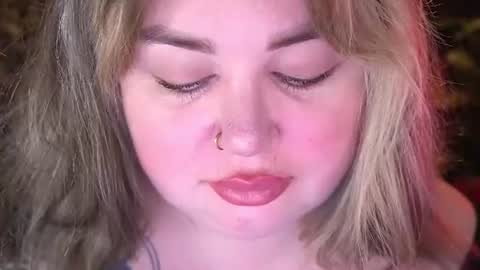 Lola online show from June 23, 2026, 7:34 pm
