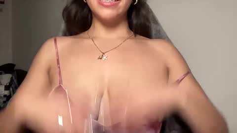 zarayaa_v online show from January 10, 2026, 1:13 pm