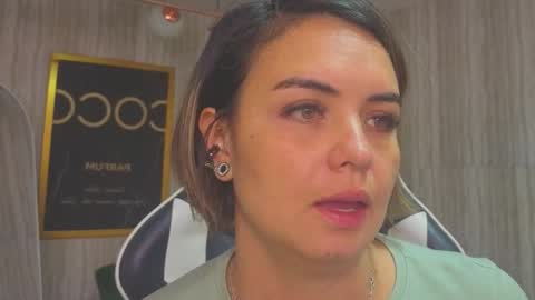 Isabella online show from February 3, 2026, 12:32 pm