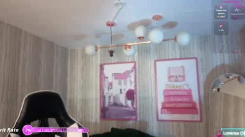 Isabella online show from April 6, 2026, 12:28 pm