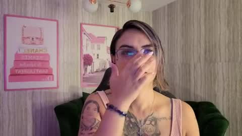 Isabella online show from April 26, 2026, 12:47 pm