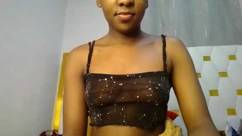 Snapshot of zariah011 chatting on June 20, 2026, 10:01 pm zariah online show from June 20, 2026, 10:01 pm