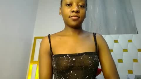 Snapshot of zariah011 chatting on June 25, 2026, 10:25 pm zariah online show from June 25, 2026, 10:25 pm