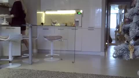 Snapshot of zarinaswift chatting on January 10, 2025, 7:35 am Zarina Swift online show from January 10, 2025, 7:35 am