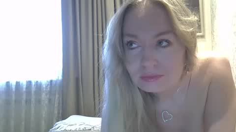 Snapshot of zarinaswift chatting on February 4, 2025, 5:10 am Zarina Swift online show from February 4, 2025, 5:10 am