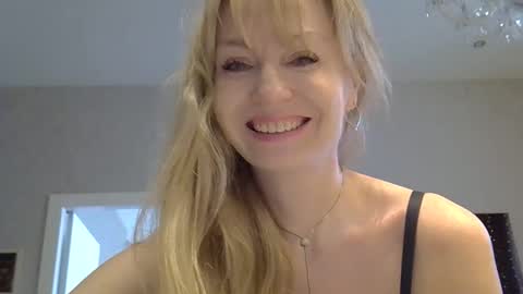 Zarina Swift online show from March 1, 2026, 6:59 am