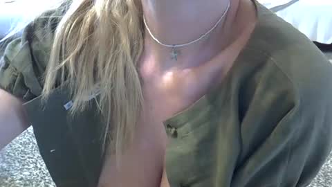 Snapshot of zarinaswift chatting on August 2, 2026, 10:14 am Zarina Swift online show from August 2, 2026, 10:14 am