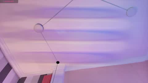 Snapshot of zatinmartin chatting on December 14, 2025, 8:02 pm zatinmartin online show from December 14, 2025, 8:02 pm