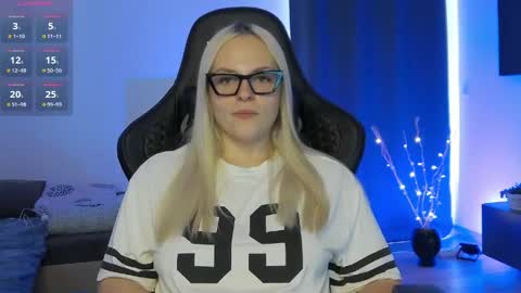 Zaya Izback -  online show from April 26, 2026, 3:32 pm