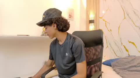 Zayn online show from June 6, 2026, 6:56 pm