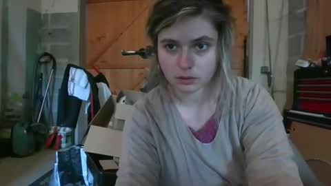 zazbella online show from March 10, 2026, 10:09 am