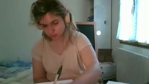 zazbella online show from March 11, 2026, 8:42 am