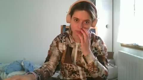 zazbella online show from March 15, 2026, 8:20 am