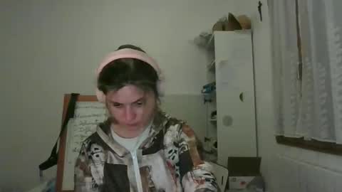 zazbella online show from March 16, 2026, 9:41 pm