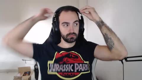 Snapshot of zazou3113 chatting on December 2, 2024, 9:13 am Grizzly Bear online show from December 2, 2024, 9:13 am