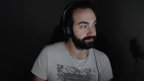 Snapshot of zazou3113 chatting on December 29, 2024, 12:30 am Grizzly Bear online show from December 29, 2024, 12:30 am