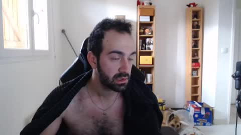 Snapshot of zazou3113 chatting on January 9, 2025, 9:06 am Grizzly Bear online show from January 9, 2025, 9:06 am