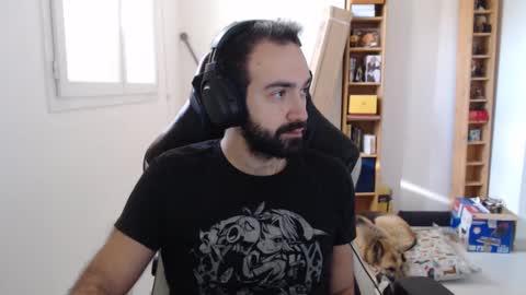 Snapshot of zazou3113 chatting on January 30, 2025, 12:37 pm Grizzly Bear online show from January 30, 2025, 12:37 pm