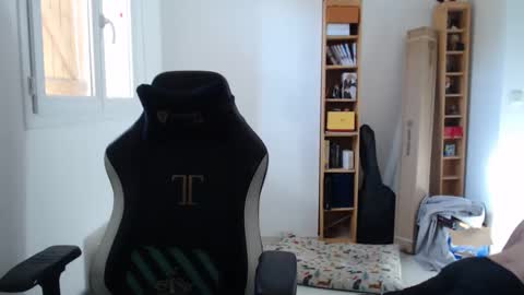 Snapshot of zazou3113 chatting on September 25, 2025, 8:40 am Grizzly Bear online show from September 25, 2025, 8:40 am