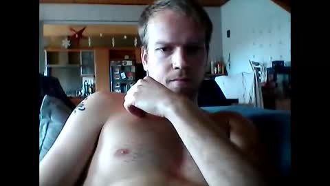zblondyfrenchy online show from December 14, 2024, 1:27 pm