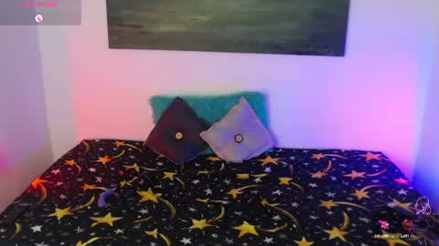 Snapshot of zean_lee chatting on August 1, 2026, 9:57 pm Karolyne online show from August 1, 2026, 9:57 pm